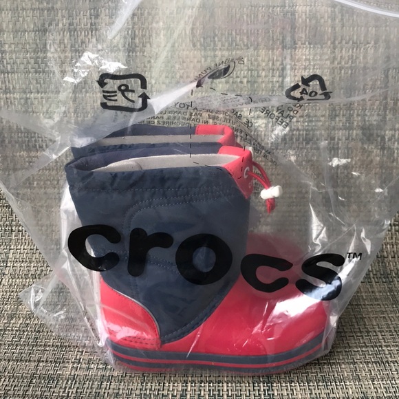 🆕 CROCS Kids Lodgepoint Snow Boots - Picture 7 of 12